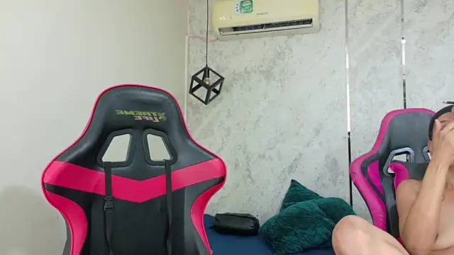 dani-lue online show from 04/15/26, 02:46