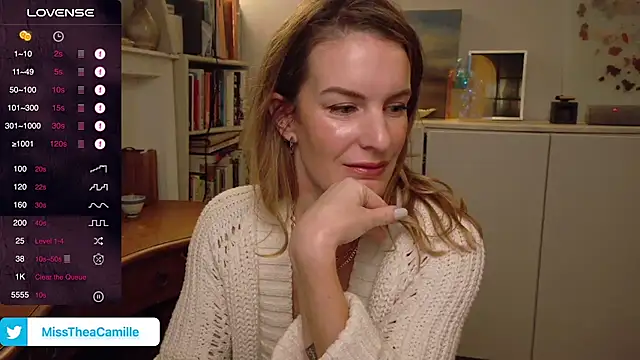 Snapshot of MissTheaCamille chatting on 01/28/25, 01:29 MissTheaCamille online show from 01/28/25, 01:29