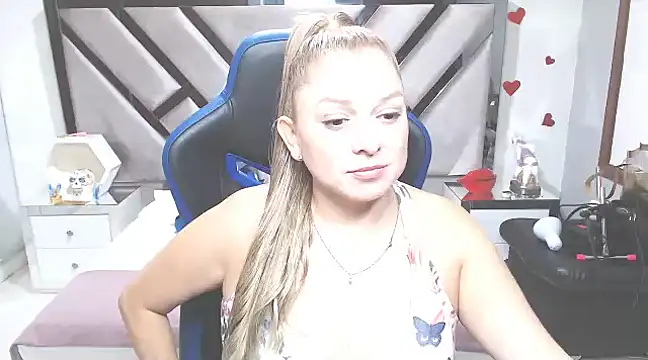 natalia5560 online show from 12/29/24, 01:49