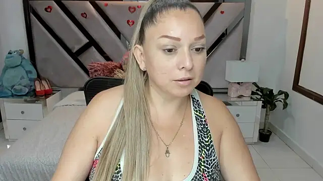 natalia5560 online show from 11/24/25, 01:33