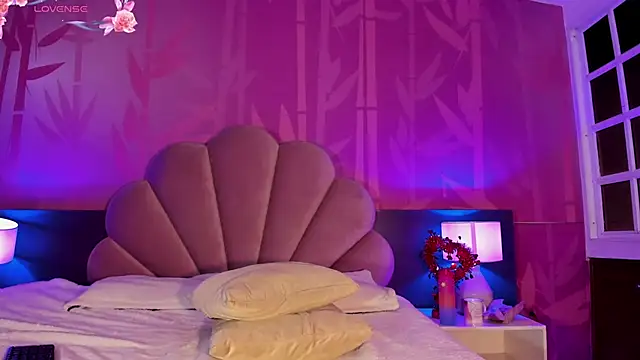 loladupont online show from 02/15/25, 02:44