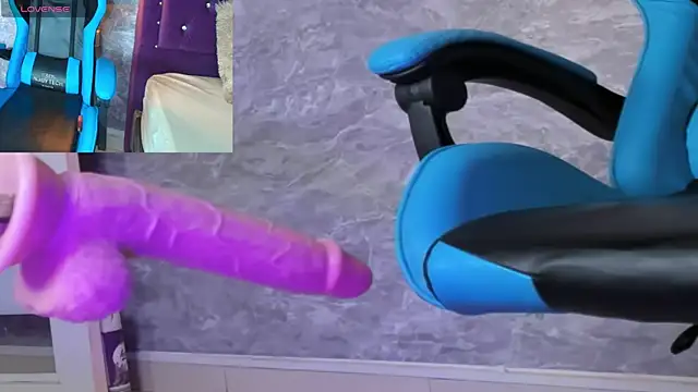 Little lili19 online show from 02/07/25, 11:45