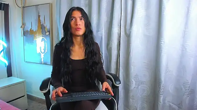 Chlooe Zoe online show from 04/23/26, 03:30