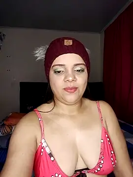 Snapshot of AriaYummy chatting on 01/06/25, 12:27 AriaYummy online show from 01/06/25, 12:27