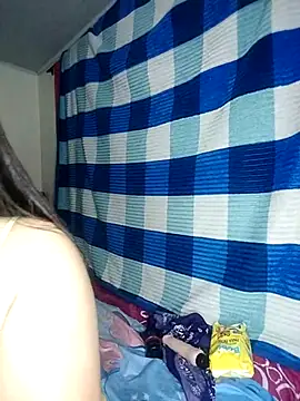 Snapshot of AriaYummy chatting on 03/05/25, 02:25 AriaYummy online show from 03/05/25, 02:25