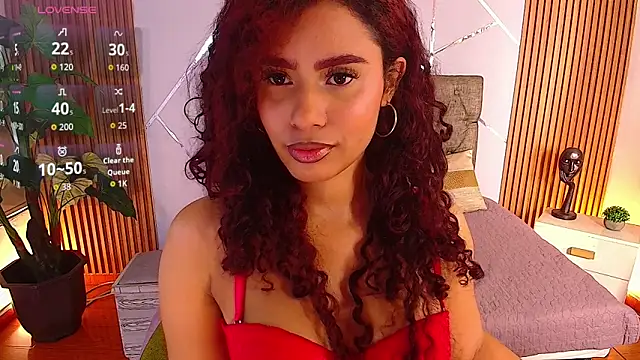 charlottee white online show from 03/05/26, 08:05