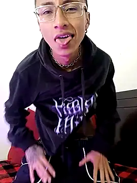 Snapshot of codysmith chatting on 02/23/25, 06:07 codysmith online show from 02/23/25, 06:07