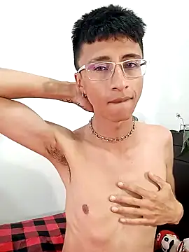 Snapshot of codysmith chatting on 03/04/25, 05:00 codysmith online show from 03/04/25, 05:00