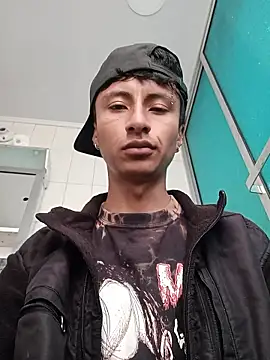 Snapshot of codysmith chatting on 10/21/25, 01:01 codysmith online show from 10/21/25, 01:01