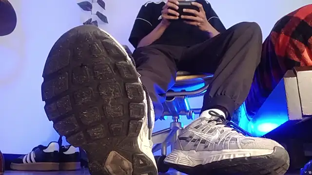 Snapshot of codysmith chatting on 10/23/25, 01:10 codysmith online show from 10/23/25, 01:10