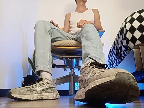 Snapshot of codysmith chatting on 11/06/25, 01:01 codysmith online show from 11/06/25, 01:01