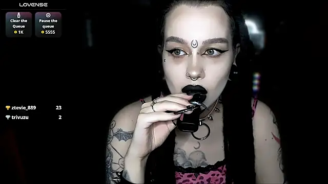 Snapshot of alexx_succubus chatting on 04/15/26, 10:21 alexx succubus online show from 04/15/26, 10:21