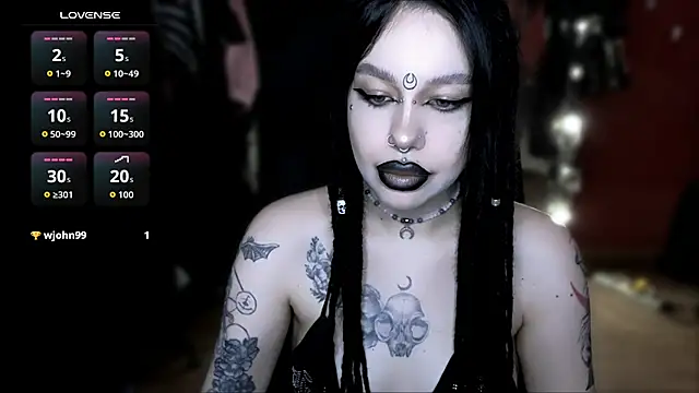 Snapshot of alexx_succubus chatting on 05/18/26, 05:24 alexx succubus online show from 05/18/26, 05:24