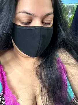 FlatVincy4 online show from 10/02/25, 03:57