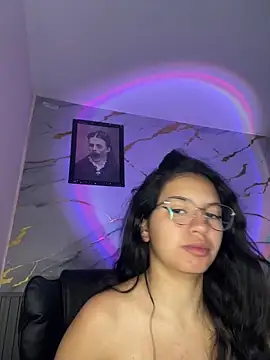 Rosita forever  online show from 10/21/25, 02:18