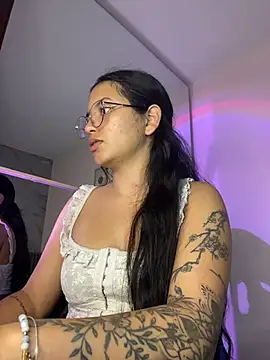Rosita forever  online show from 04/29/26, 08:15