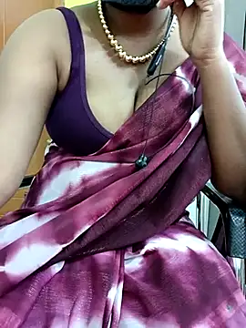 Snapshot of Tamilbigboobie chatting on 03/16/25, 11:49 Tamilbigboobie online show from 03/16/25, 11:49