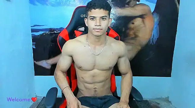 Snapshot of oliver_thompsson7 chatting on 12/22/24, 06:37 oliver thompsson7 online show from 12/22/24, 06:37