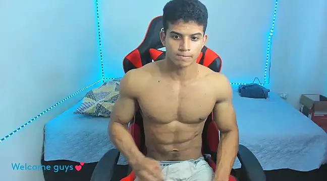 Snapshot of oliver_thompsson7 chatting on 01/11/25, 10:29 oliver thompsson7 online show from 01/11/25, 10:29