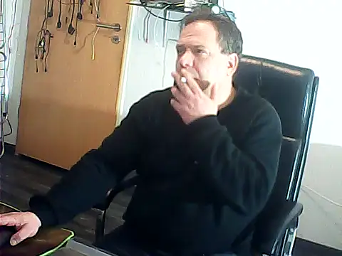 DauerAkt8069 online show from 12/04/25, 12:20