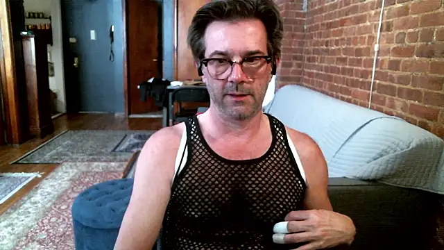 Johnny Bottoms online show from 04/18/26, 05:50