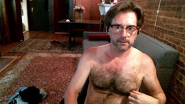 Snapshot of Johnny_Bottoms chatting on 05/18/26, 09:20 Johnny Bottoms online show from 05/18/26, 09:20