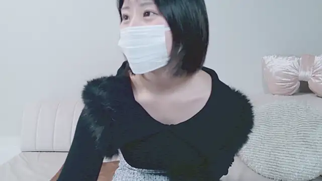 Snapshot of UYU_man chatting on 02/01/25, 09:32 UYU man online show from 02/01/25, 09:32