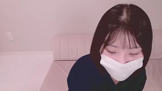 Snapshot of UYU_man chatting on 02/02/25, 03:07 UYU man online show from 02/02/25, 03:07