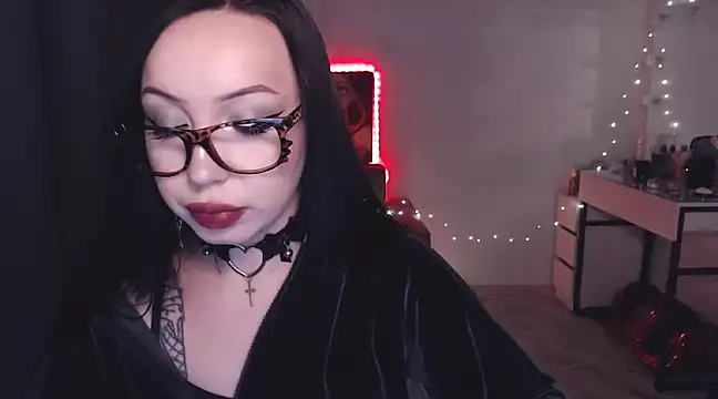 MoranaMissGod online show from 12/26/24, 02:22