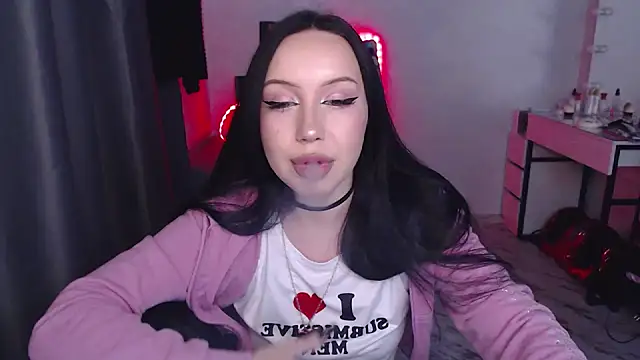 MoranaMissGod online show from 02/18/25, 07:52