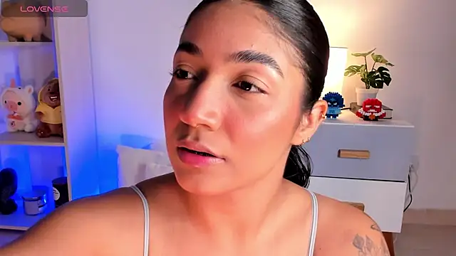 martina roldam online show from 02/04/25, 12:19