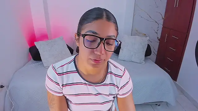 martina roldam online show from 04/04/26, 02:54