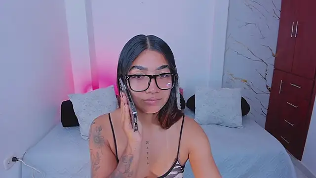 martina roldam online show from 04/13/26, 02:28