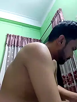 Snapshot of GildanK18 chatting on 03/10/25, 02:48 GildanK18 online show from 03/10/25, 02:48