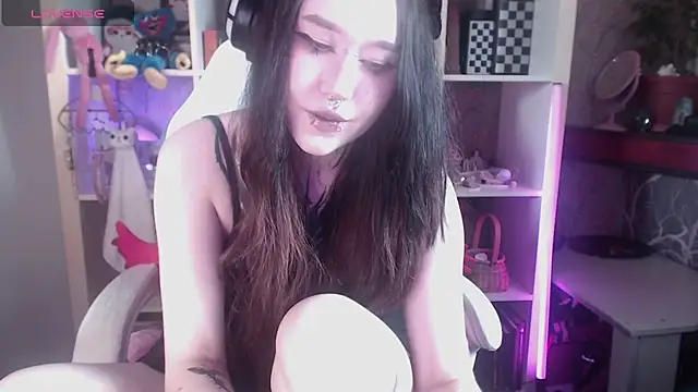 chloe crystall killer online show from 06/30/26, 11:00