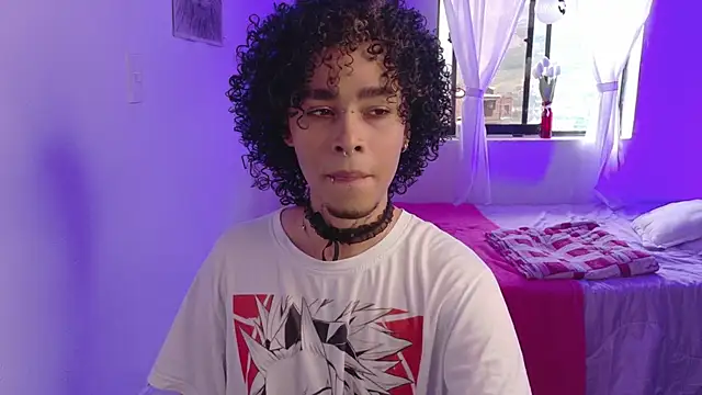 Snapshot of seven7xis chatting on 09/12/25, 09:48 seven7xis online show from 09/12/25, 09:48