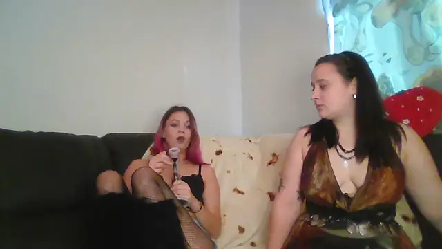 Snapshot of BedroomBarbie chatting on 10/02/25, 08:49 BedroomBarbie online show from 10/02/25, 08:49