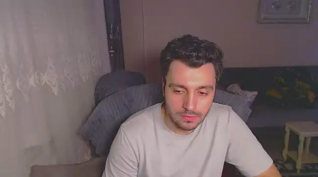 handsomeee04 online show from 02/17/25, 10:36