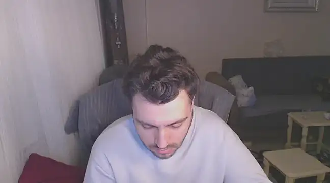 handsomeee04 online show from 03/11/25, 11:04