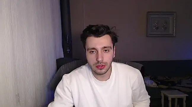 handsomeee04 online show from 03/23/25, 01:09