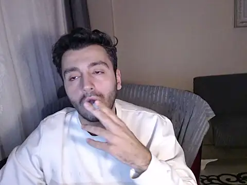 handsomeee04 online show from 12/01/25, 10:37