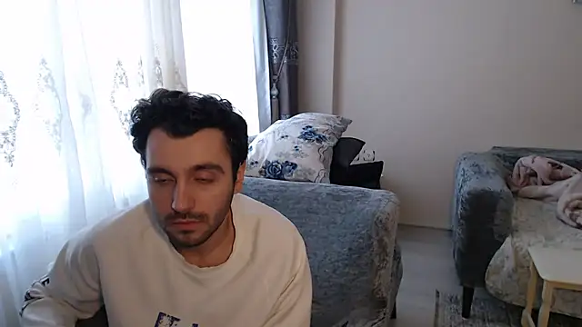 handsomeee04 online show from 04/25/26, 03:53