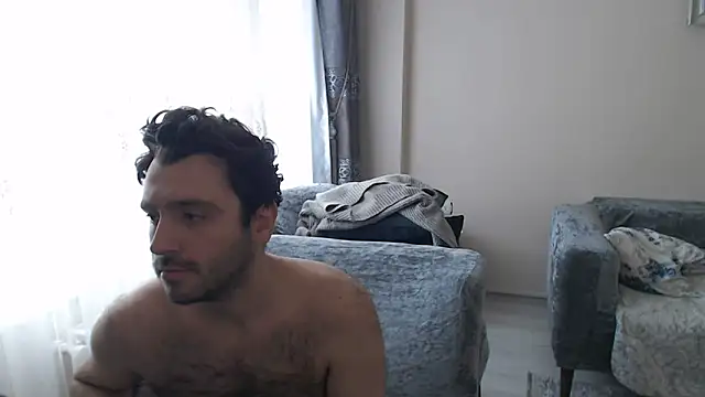 handsomeee04 online show from 04/27/26, 12:03