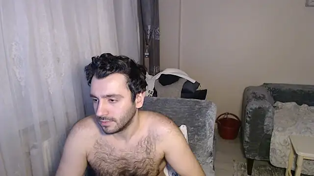 handsomeee04 online show from 04/28/26, 12:09