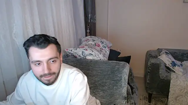 handsomeee04 online show from 05/04/26, 10:06