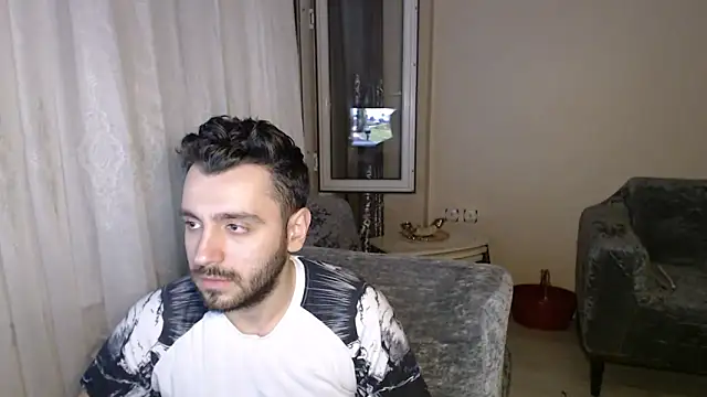 handsomeee04 online show from 05/09/26, 10:04
