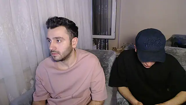 handsomeee04 online show from 05/15/26, 12:06