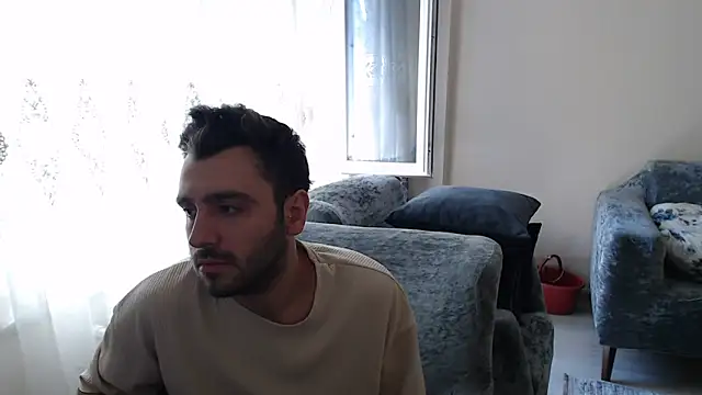 handsomeee04 online show from 05/16/26, 10:47