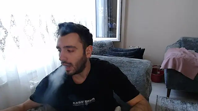 handsomeee04 online show from 05/17/26, 02:57