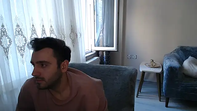 handsomeee04 online show from 05/24/26, 04:23